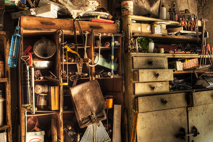 cropped-clutter.jpg